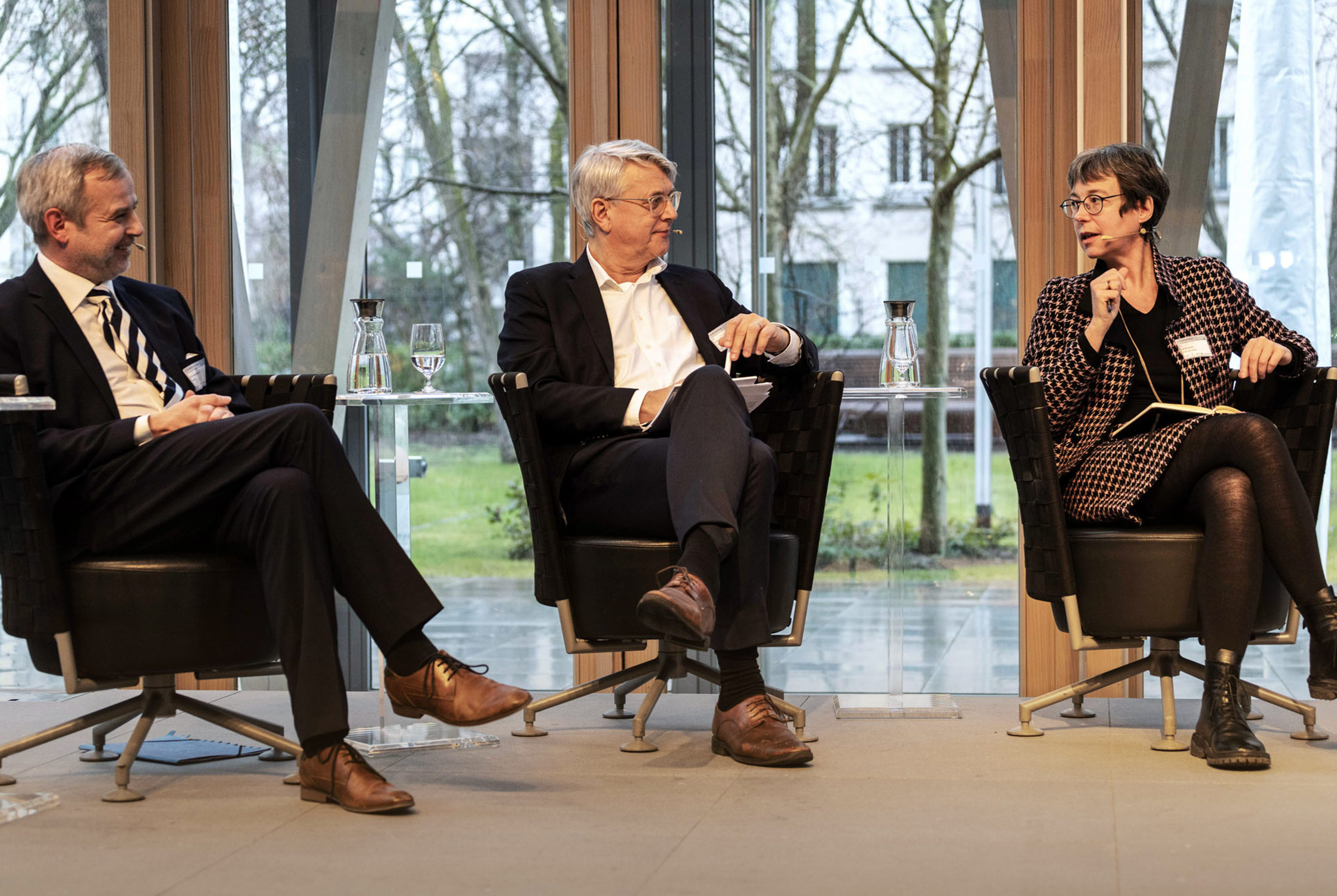 Podiumsdiskussion zu Wissenstransfer und Politik